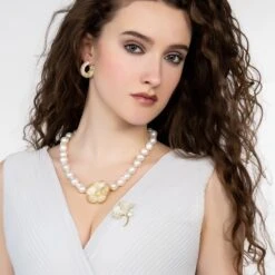 Latelita Artemis Sweeping Hoop Earrings Gold -Ornavique Sales A007 79886e16 ce5f 46c3 964d 39770a7315dc