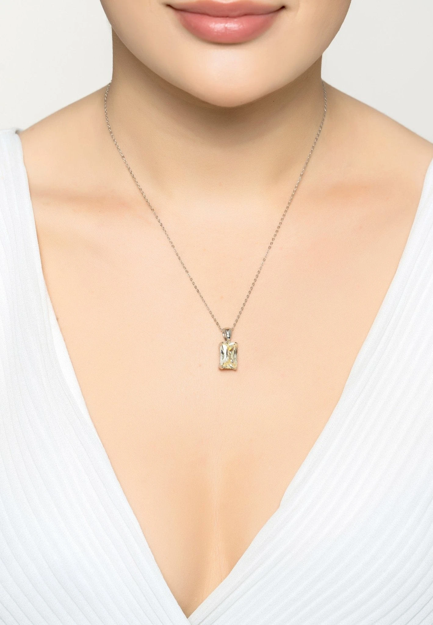 Latelita Alexandra Rectangle Gemstone Necklace Silver Yellow Topaz 2 Latelita Alexandra Rectangle Gemstone Necklace Silver Yellow Topaz - Image 2