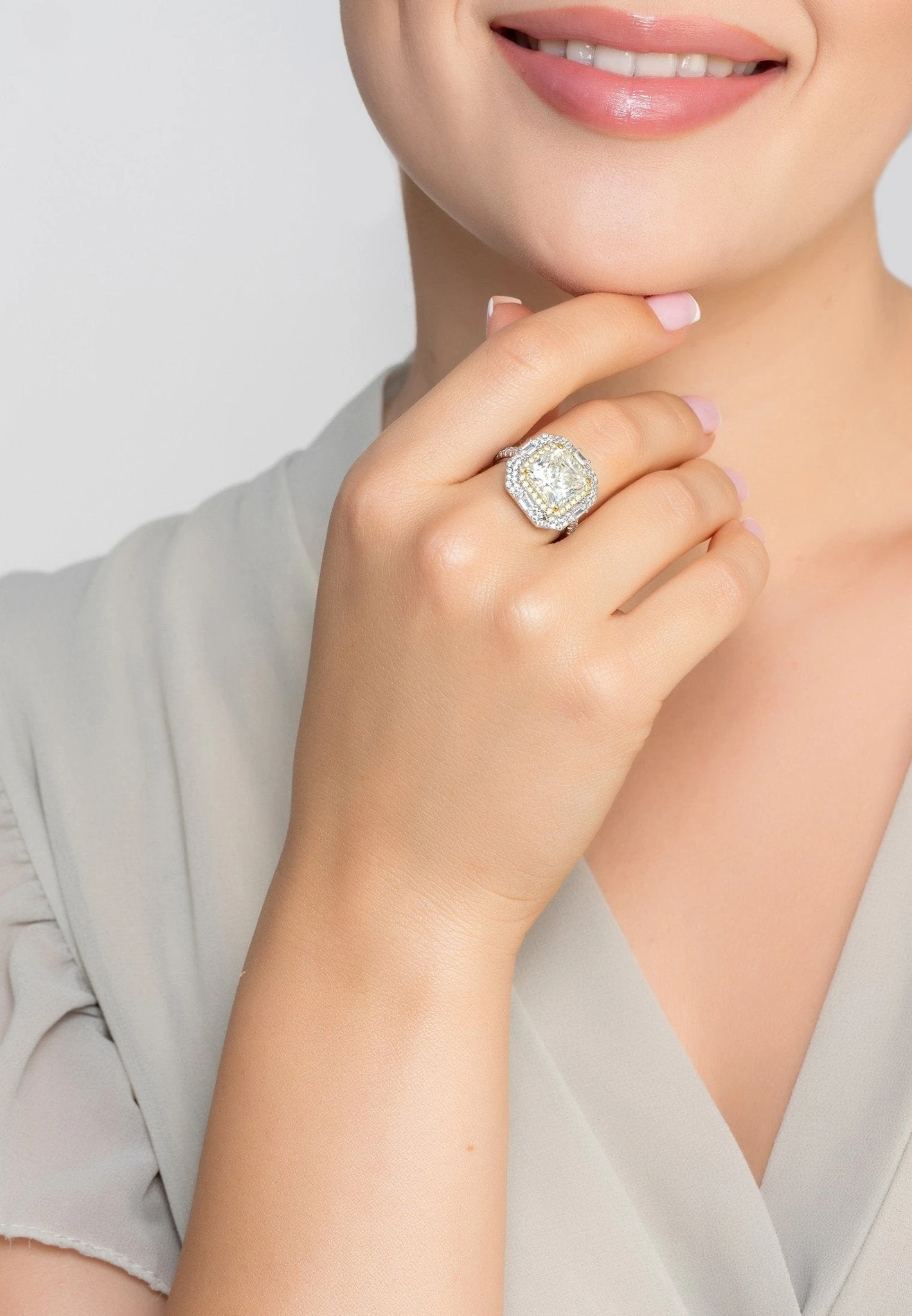 Latelita Anastasia Gemstone Cocktail Ring Silver Moissanite 3 Latelita Anastasia Gemstone Cocktail Ring Silver Moissanite - Image 3