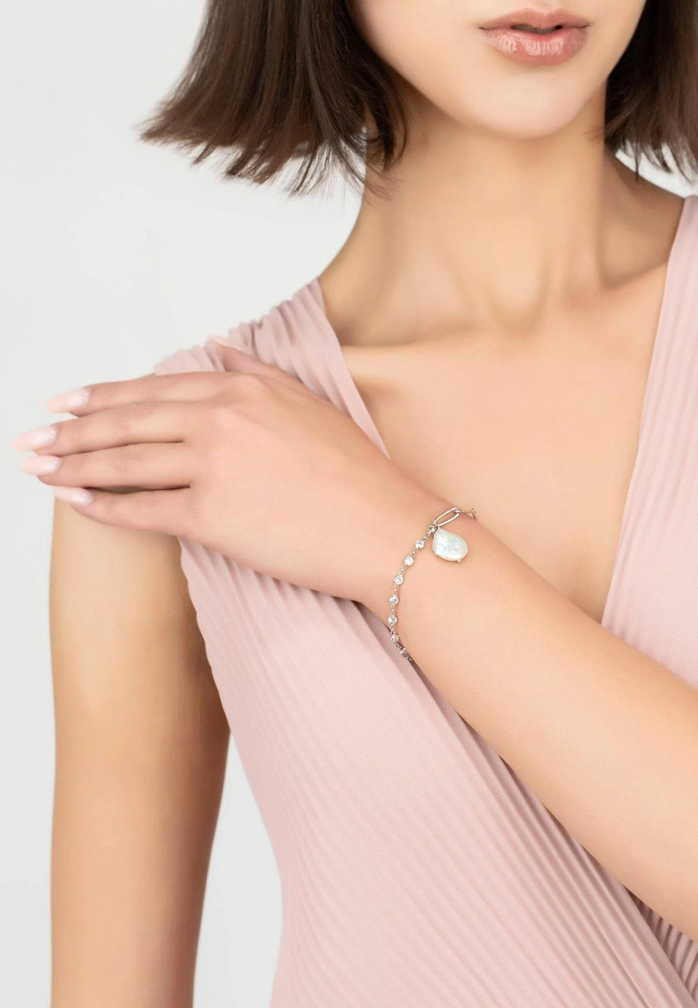 Latelita Coin Pearl Bracelet Silver 2 Latelita Coin Pearl Bracelet Silver - Image 2