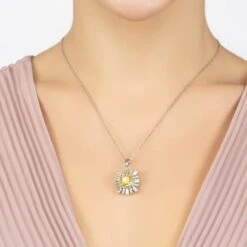 Latelita Daisy Flower Pendant Necklace Silver Citrine 5 Latelita Daisy Flower Pendant Necklace Silver Citrine -Ornavique Sales daisy flower pendant necklace silver citrine 851772