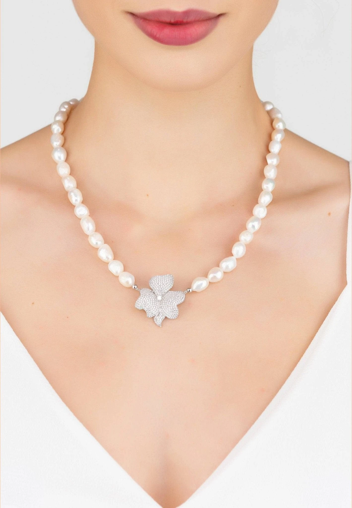 Latelita Flower Pearl Mid Length Necklace White Cz Silver 2 Latelita Flower Pearl Mid Length Necklace White Cz Silver - Image 2
