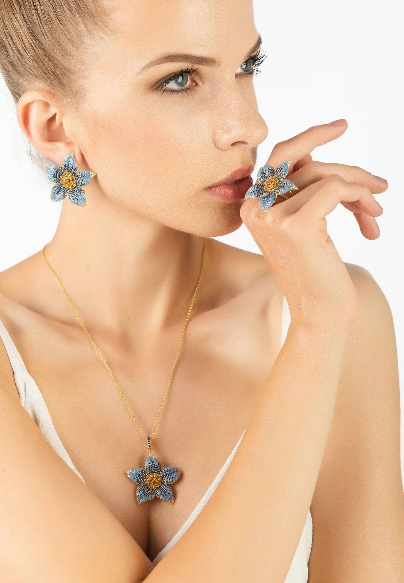 Latelita Forget Me Not Flower Ring Gold 3 Latelita Forget Me Not Flower Ring Gold - Image 3