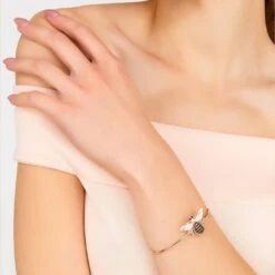 Latelita Honey Bee Bangle Bracelet Rosegold 4 Latelita Honey Bee Bangle Bracelet Rosegold -Ornavique Sales honey bee bangle bracelet rosegold 133270