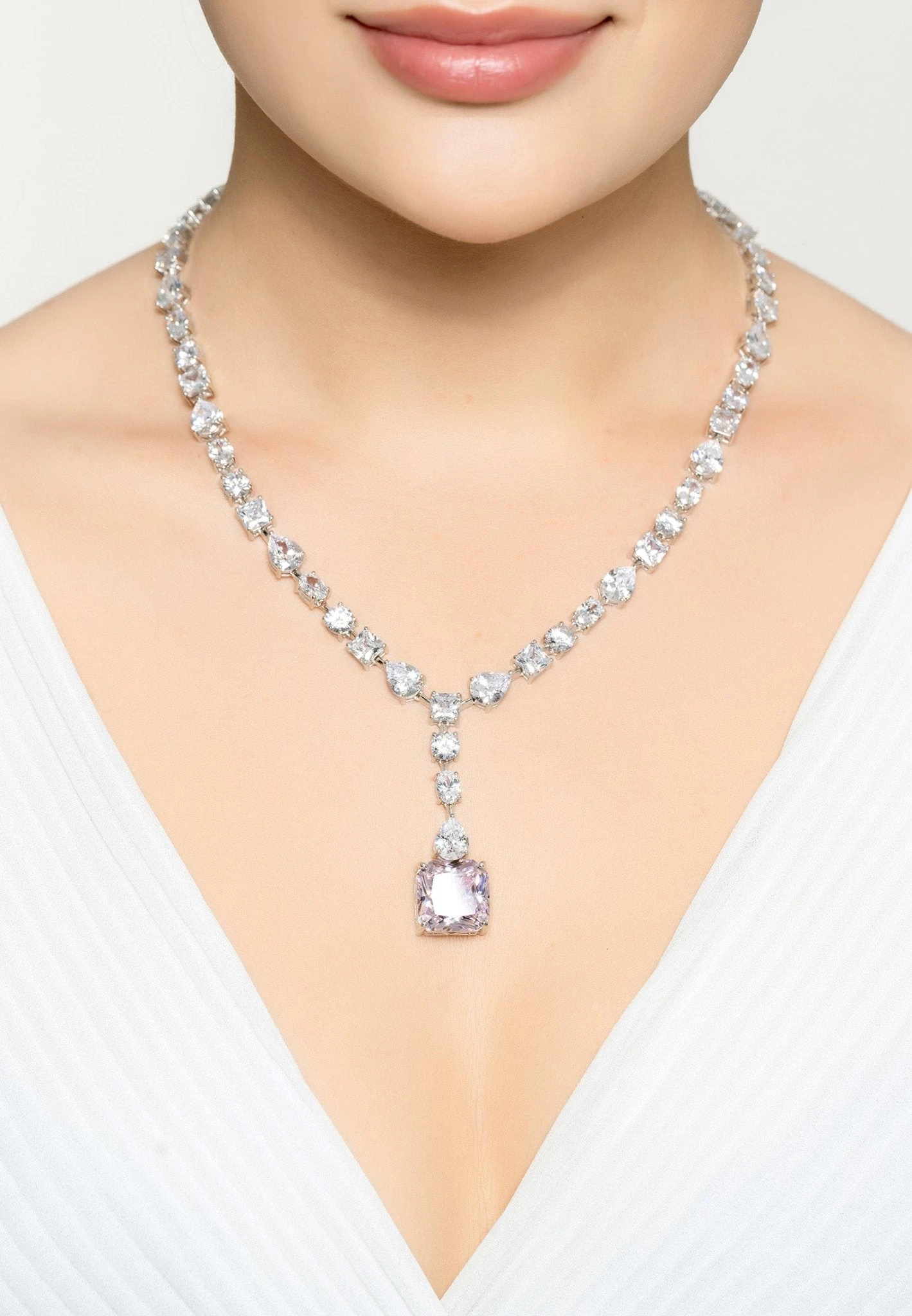 Latelita Penelope Morganite Statement Necklace Silver 2 Latelita Penelope Morganite Statement Necklace Silver - Image 2
